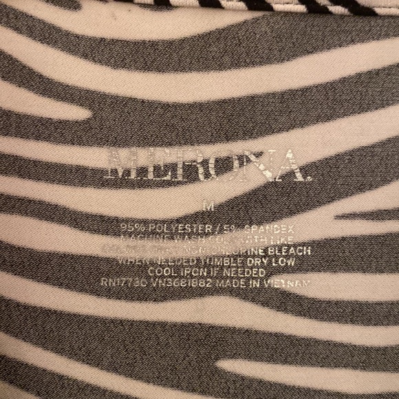 Like NEW Merona Zebra print shirt with knot front. Size M - Picture 2 of 3